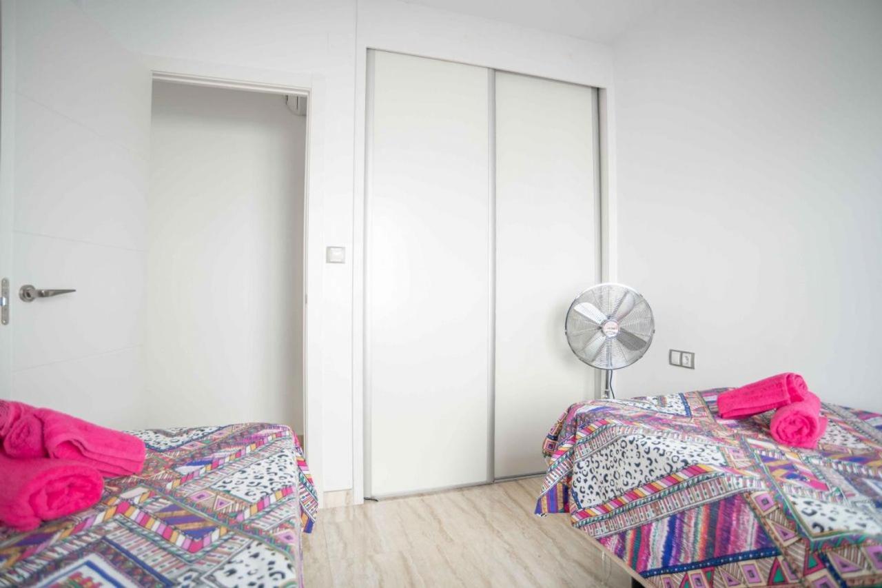 Beautiful Two Bedroom Apartment Next To The Beachfront Torre de la Horadada Kültér fotó