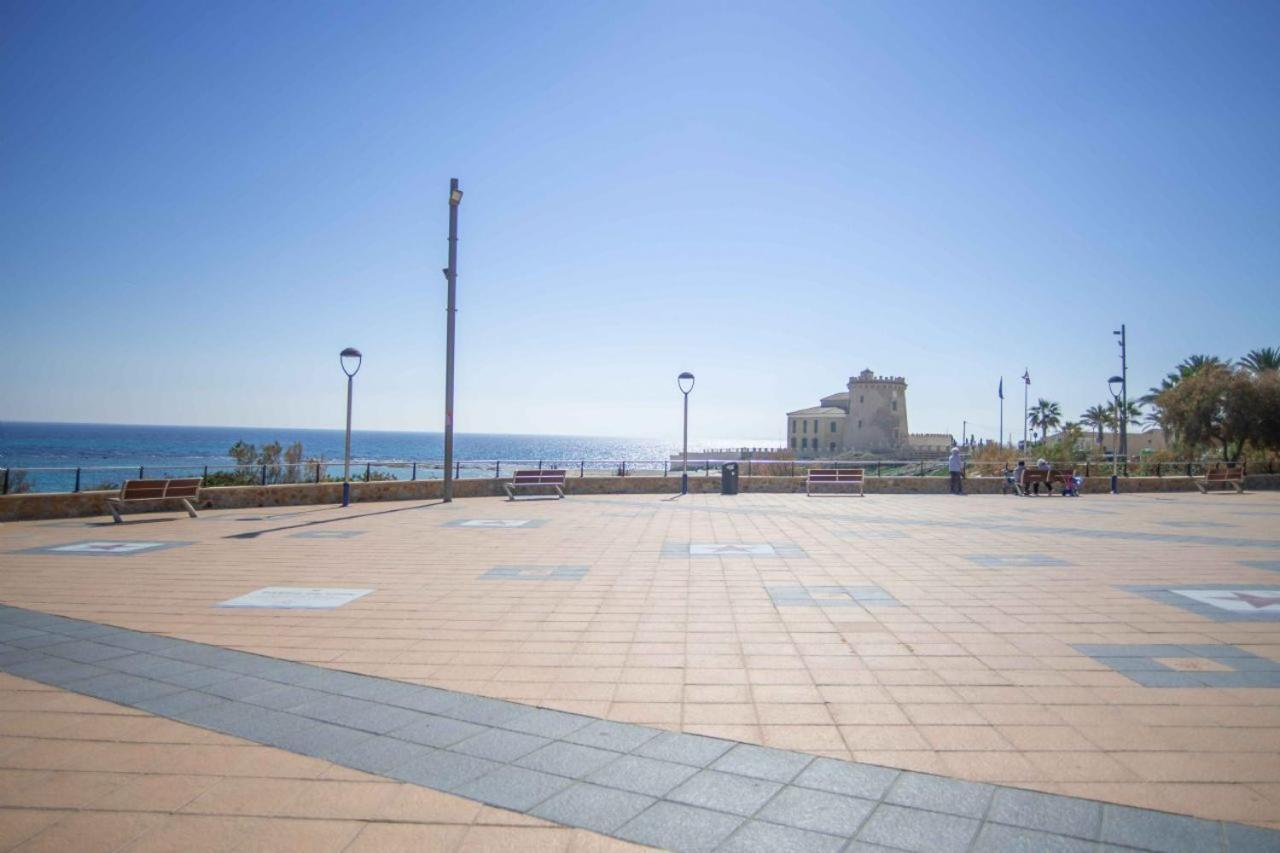 Beautiful Two Bedroom Apartment Next To The Beachfront Torre de la Horadada Kültér fotó